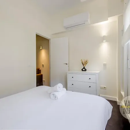 Confortable Apt Para 3 Pax A 1 Min De Gran Via Madrid Exterior foto